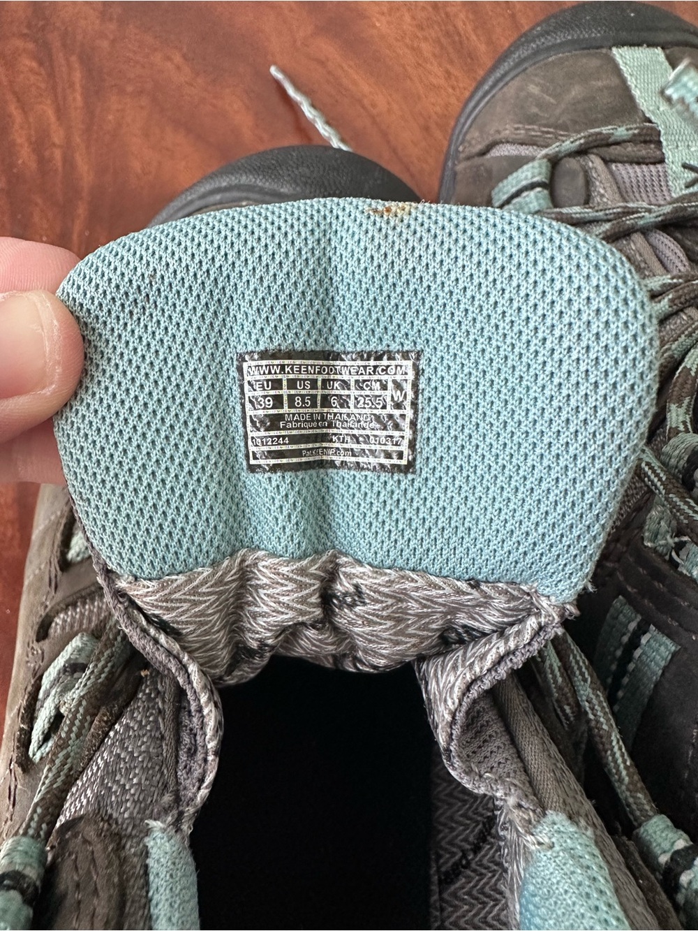 KEEN Women's Targhee II hiking shoes size 8.5 olive/blue - Picture 8 of 8